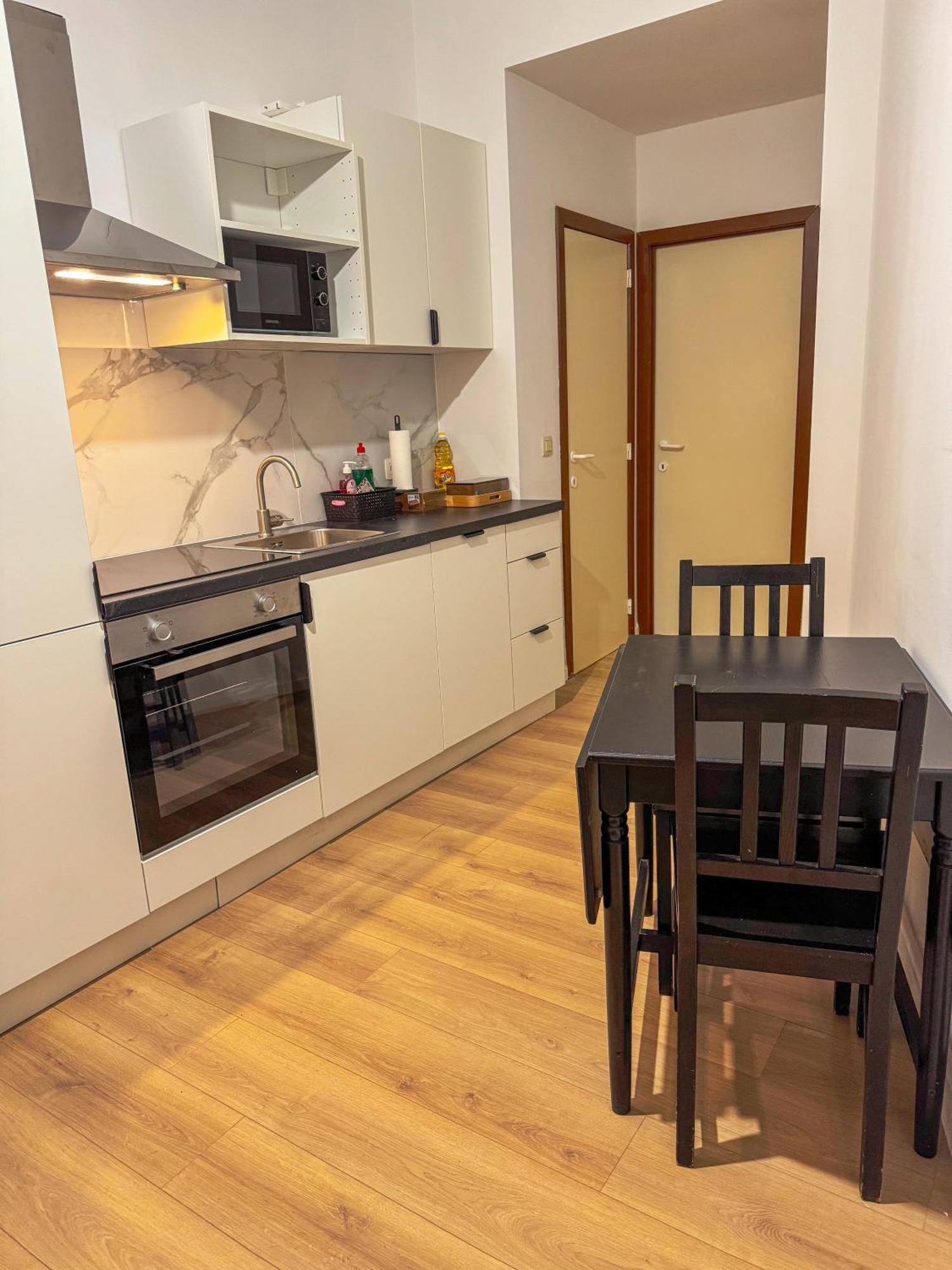 Confort Au Centre De Apartamento Bruselas